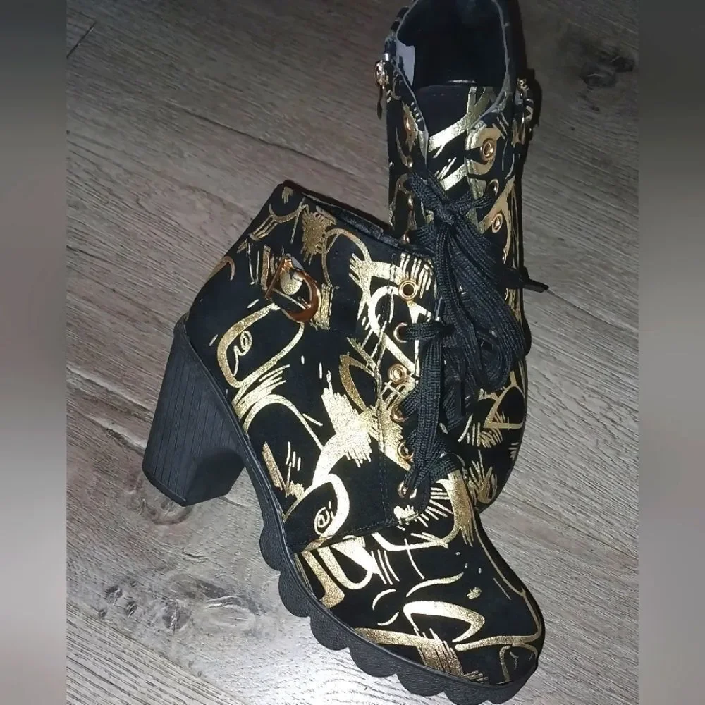 Ladies Printed Chunky Heel Boots Size 7.5